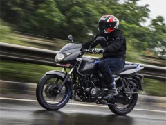 Xogo Bajaj Pulsar 125 en liña