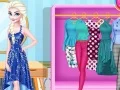 Land vs Sea: Moana vs Elsa Land vs Sea: Moana vs Elsa
