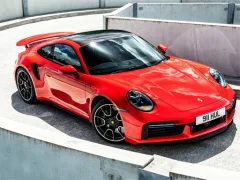 Gioco 2021 UK Porsche 911 Turbo S in linea