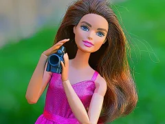 Brunette's Fashion Shots Jigsaw — لعبة مجانية اون لاين