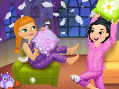 Spill Crazy Pillow Fight Party online