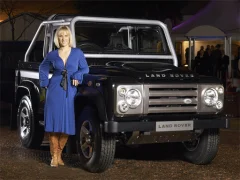 Land Rover Defender SVX Slide — لعبة مجانية اون لاين