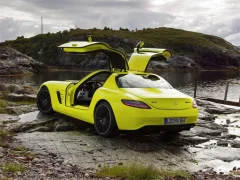 Mercedes-Benz SLS E-Cell Puzzle — لعبة مجانية اون لاين