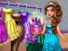 Tris Homecoming Dolly Dressup — free online game