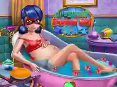 Pregnant Dotted Girl Spa
