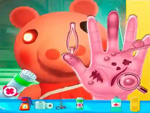 Piggy Hand Doctor  — free online game