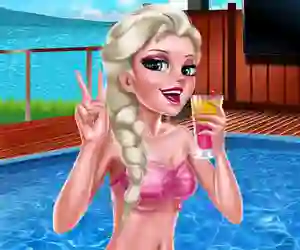 Ice Queen Pool Day — free online game